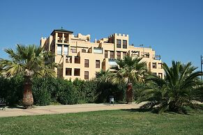 2-bedroom Apartment Near sea