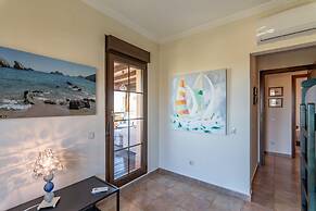 2-bedroom Apartment Near sea