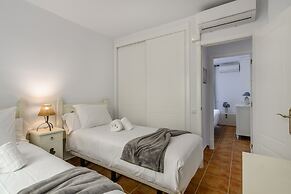 Golfside Apartment for 6 Guests