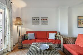 Golfside Apartment for 6 Guests