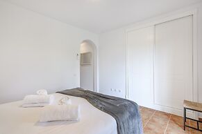 Golfside Apartment for 6 Guests