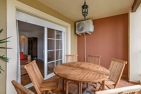 Golfside Apartment for 6 Guests