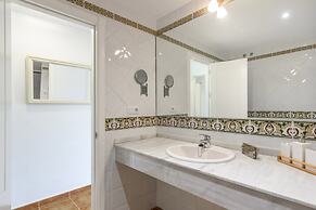 Golfside Apartment for 6 Guests