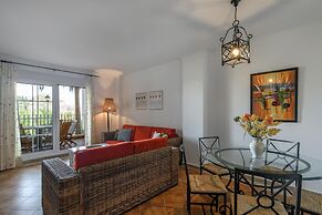 Golfside Apartment for 6 Guests