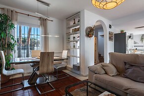 Spacious Chalet Close to the Beach