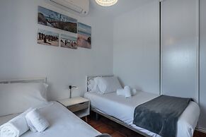 Spacious Chalet Close to the Beach