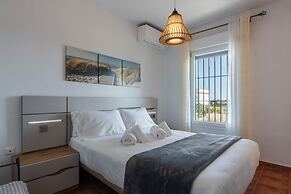 Spacious Chalet Close to the Beach
