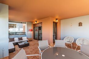 2-bedroom Apartment With Pool