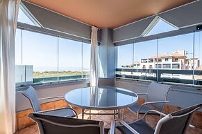 2-bedroom Apartment With Pool