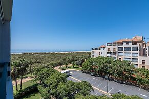 2-bedroom Apartment With Pool