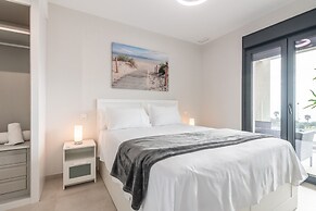 Isla Canela: Waterfront Family Oasis
