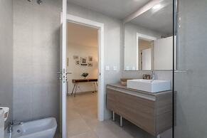 New Apartment With Sea Views