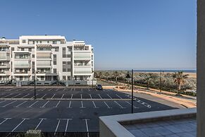 New Apartment With Sea Views