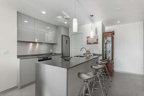 New Apartment With Sea Views