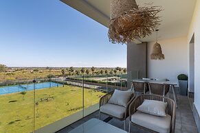 Beachfront and Family Apartment