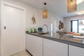 Beachfront and Family Apartment