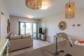 Beachfront and Family Apartment
