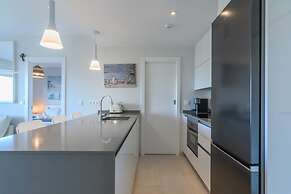 Modern Apartment With Shared Pool