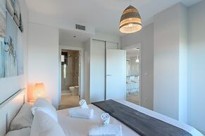 Modern Apartment With Shared Pool