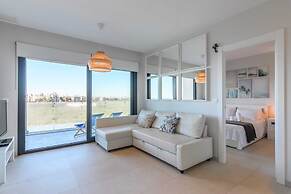 Modern Apartment With Shared Pool