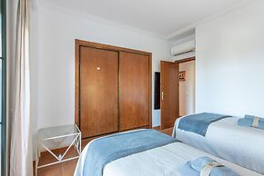 Apartment Next to Isla Canela Golf