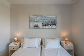 Beachfront Isla Canela Apartment
