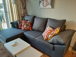 Ideal Apartment With Golf Course Views