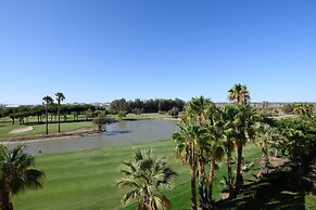 Ideal Apartment With Golf Course Views