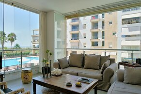 Serene Apartment by the Beach