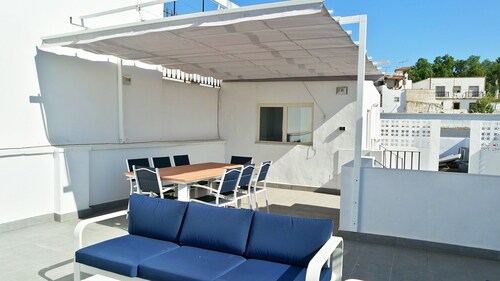 Central Family Apartment With Terrace