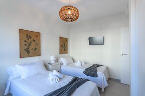 Oceanfront Apartment in Isla Canela