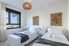 Oceanfront Apartment in Isla Canela
