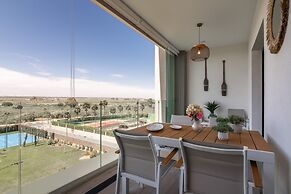 Apartment With Resort Amenities