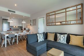 Apartment With Resort Amenities