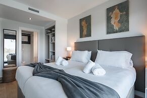 Apartment With Resort Amenities