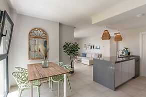 Spacious Isla Canela Getaway