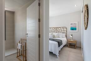 Spacious Isla Canela Getaway