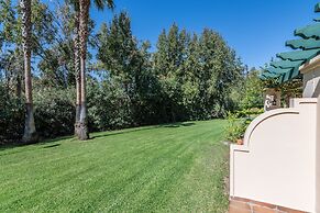 Golfside Apartment With Paddle Tennis