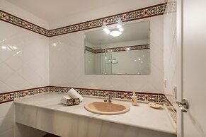 Golfside Apartment With Paddle Tennis