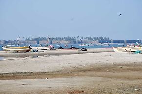 Sidhivinayak Resort Devbag Sangam Beach
