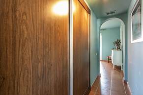 3-bedroom Apartment With Pool
