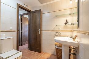 3-bedroom Apartment With Pool