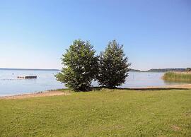 Lakeside Living With Garden