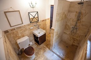 Casa Lucienne - Adults Only