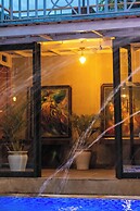 Travellers Inn