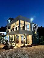 Harbour Bliss Hotel