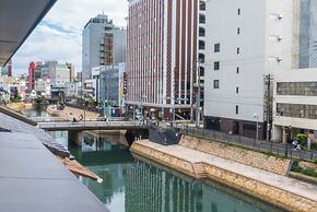 LLOYD's HAKATA