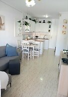 Charming Bungalow in La Florida