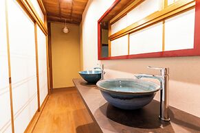 Koyasan Gokuraku Stay