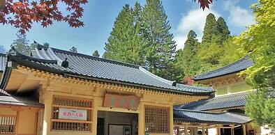 Koyasan Gokuraku Stay